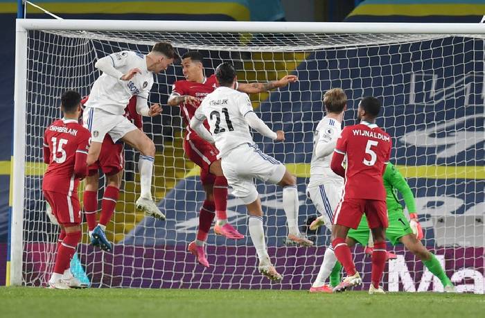 Kết quả b&oacute;ng đ&aacute; h&ocirc;m nay 20/4: Liverpool lỡ cơ hội v&agrave;o Top 4