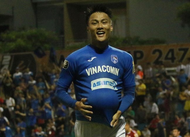 Mạc Hồng Qu&acirc;n đang tiến gần c&aacute;nh cửa ĐT Việt Nam
