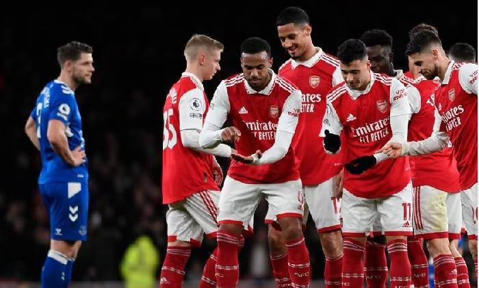 Arsenal bị đối t&aacute;c dội một g&aacute;o nước lạnh v&agrave;o giấc mơ 85 triệu bảng