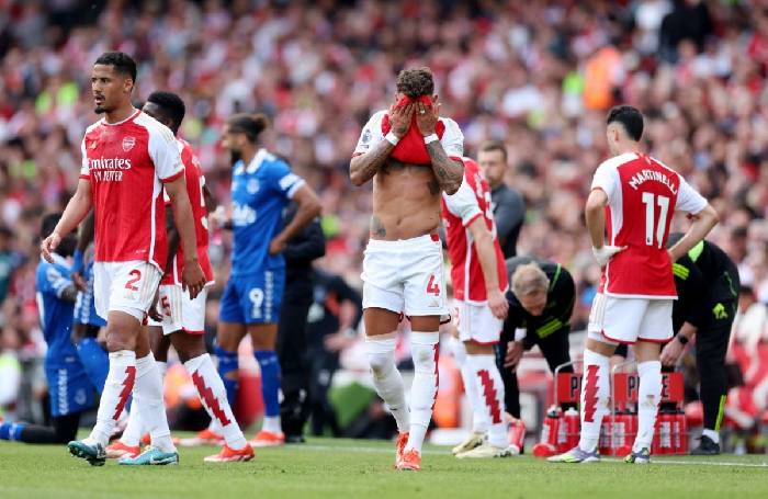 Thắng chật vật Everton, Arsenal ngậm ng&ugrave;i gi&agrave;nh &aacute; qu&acirc;n Ngoại hạng Anh
