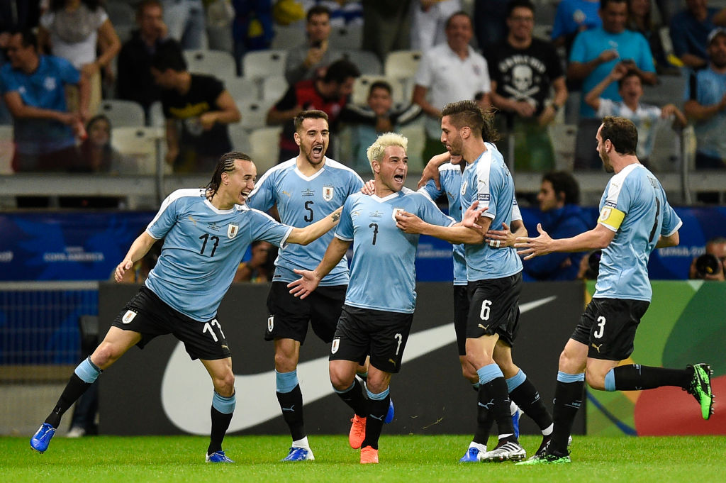 Tỷ lệ b&oacute;ng đ&aacute; h&ocirc;m nay 20/6: Uruguay vs Nhật Bản