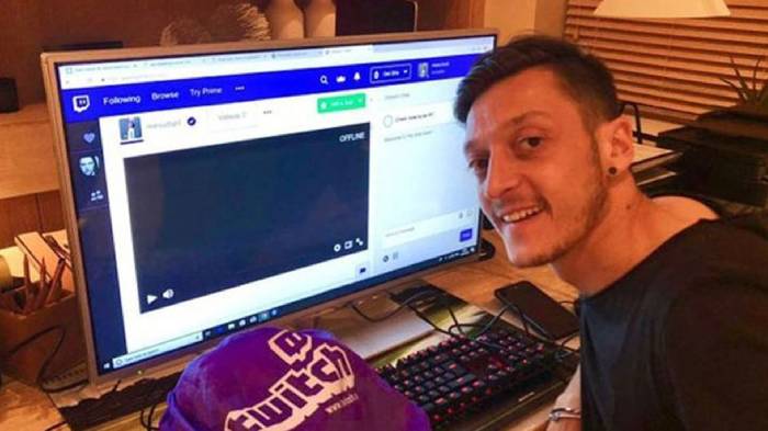 Ozil muốn trở th&agrave;nh Game thủ chuy&ecirc;n nghiệp sau khi giải nghệ