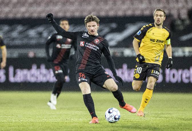 Soi k&egrave;o phạt g&oacute;c Midtjylland vs Silkeborg, 0h ng&agrave;y 23/7