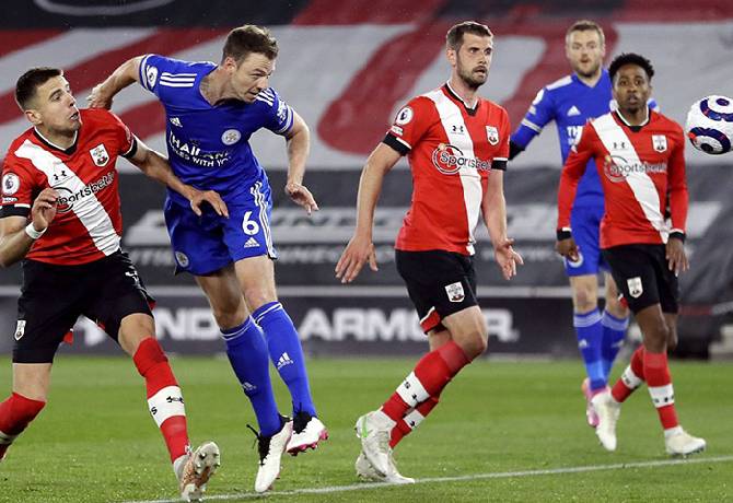 Soi k&egrave;o phạt g&oacute;c Leicester vs Southampton, 21h ng&agrave;y 20/8