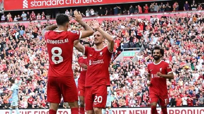 'Liverpool đ&aacute; với 10 người c&ograve;n tốt hơn khi đủ 11 người'