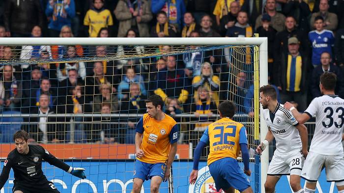 Nhận định, soi k&egrave;o Braunschweig vs Schalke, 18h30 ng&agrave;y 20/8