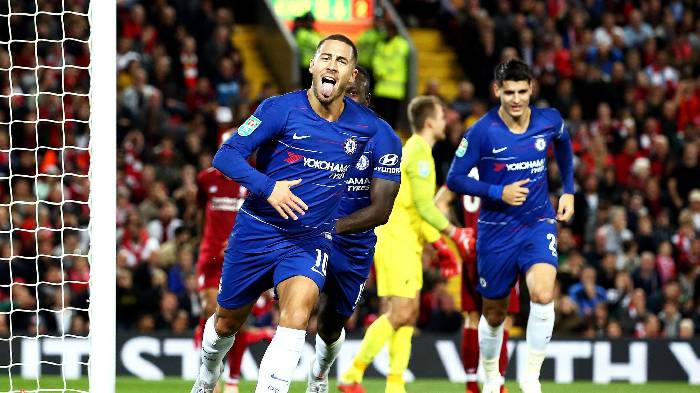 Eden Hazard bất ngờ b&aacute;o 'hung tin' cho ... Liverpool