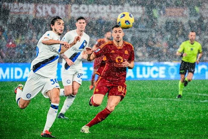 Soi k&egrave;o phạt g&oacute;c AS Roma vs Inter Milan, 1h45 ng&agrave;y 21/10