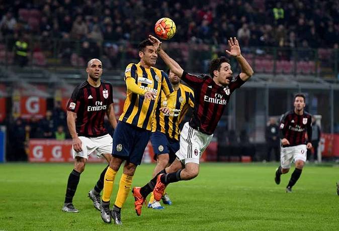 Soi k&egrave;o g&oacute;c Hellas Verona vs AC Milan, 2h45 ng&agrave;y 21/12