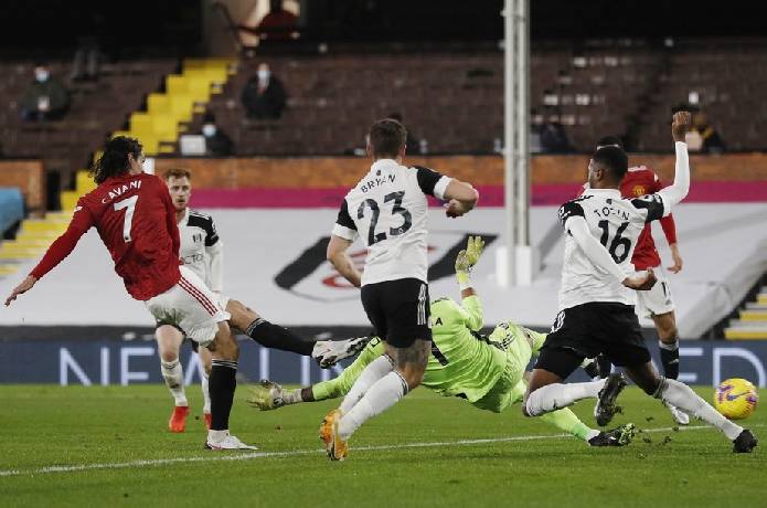 Kết quả b&oacute;ng đ&aacute; h&ocirc;m nay 21/1: Cavani v&agrave; Pogba gi&uacute;p MU đ&ograve;i lại ng&ocirc;i đầu bảng