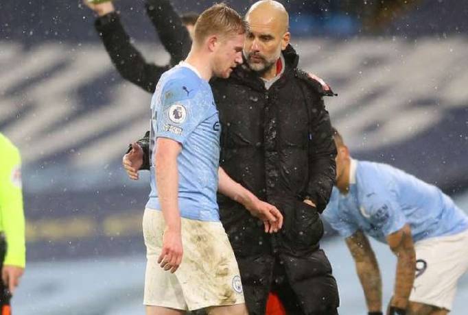 Man City mất 2 ng&ocirc;i sao trong trận thắng Aston Villa