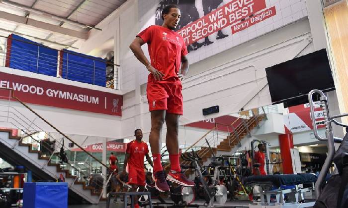 Tiết lộ t&igrave;nh trạng hiện tại của Van Dijk