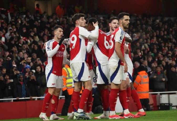 Si&ecirc;u m&aacute;y t&iacute;nh dự đo&aacute;n Arsenal vs Dinamo Zagreb, 3h00 ng&agrave;y 23/1