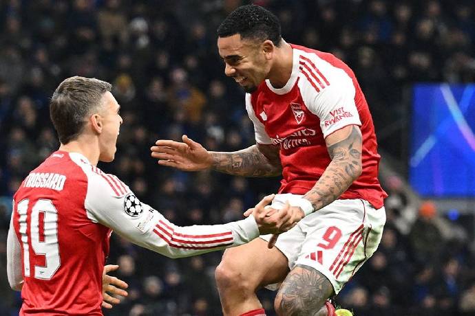 Arsenal đi v&agrave;o lịch sử c&uacute;p C1 ch&acirc;u &Acirc;u sau khi đ&aacute;nh bại Inter Milan