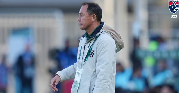 U23 Th&aacute;i Lan thi đấu tệ, HLV Thawatchai Damrong-ongtrakul vẫn c&oacute; hợp đồng mới