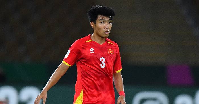 L&yacute; Đức xin lỗi người h&acirc;m mộ sau khi nhận thẻ đỏ trước U23 Trung Quốc