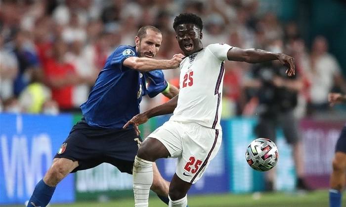 Ti&ecirc;n tri đại b&agrave;ng dự đo&aacute;n Italia vs Anh, 2h45 ng&agrave;y 24/3