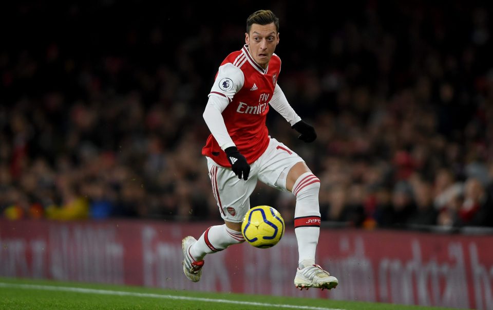 Ozil từ chối y&ecirc;u cầu giảm lương của Arsenal l&agrave; c&oacute; l&yacute; do ch&iacute;nh đ&aacute;ng