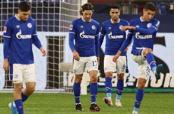 'Ho&agrave;ng đế xanh' xuống hạng sau 30 năm ở Bundesliga