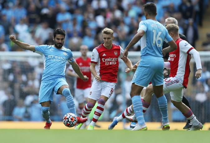 Bản tin s&aacute;ng 21/4: Arsenal trở lại đường đua; Man City đ&ograve;i lại ng&ocirc;i đầu NHA