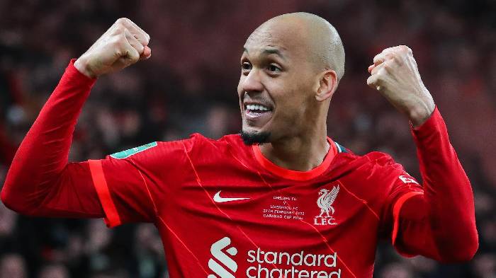 Tin Liverpool chiều 21/4: Fabinho nguy cơ bị treo gi&ograve;; Tranh sao trẻ H&agrave; Lan với M.U