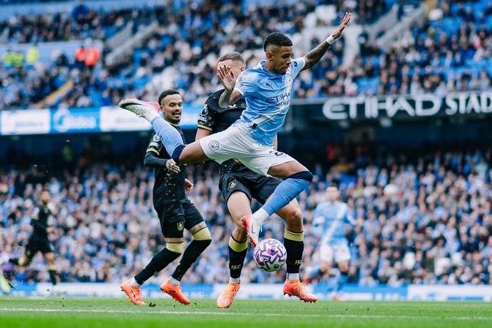 Si&ecirc;u m&aacute;y t&iacute;nh dự đo&aacute;n Burnley vs Man City, 2h00 ng&agrave;y 23/4