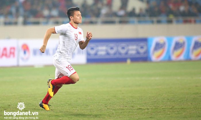 Nguyễn Quang Hải mở trung t&acirc;m b&oacute;ng đ&aacute; cộng đồng QH19 Academy