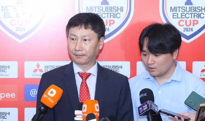 HLV Kim Sang Sik: &lsquo;Tuyển Việt Nam sẽ v&agrave;o chung kết AFF Cup&rdquo;