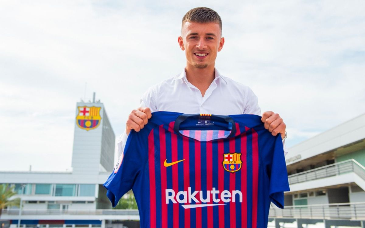 Barcelona CH&Iacute;NH THỨC đ&oacute;n th&ecirc;m t&acirc;n binh H&agrave; Lan