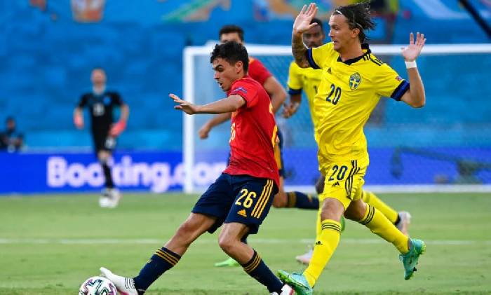 Soi k&egrave;o phạt g&oacute;c Slovakia vs T&acirc;y Ban Nha, 23h ng&agrave;y 23/6