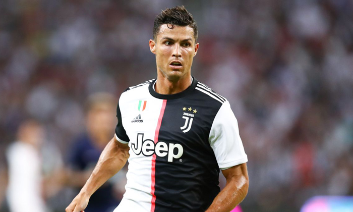 Cristiano Ronaldo xem thường c&aacute;c cầu thủ trị gi&aacute; 100 triệu euro ng&agrave;y nay