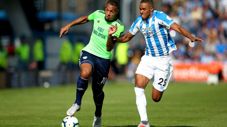 Ph&acirc;n t&iacute;ch tỷ lệ Cardiff vs Huddersfield, 1h45 ng&agrave;y 22/8