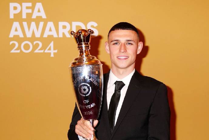 Phil Foden ho&agrave;n tất hat-trick danh hiệu c&aacute; nh&acirc;n ở giải Ngoại hạng Anh