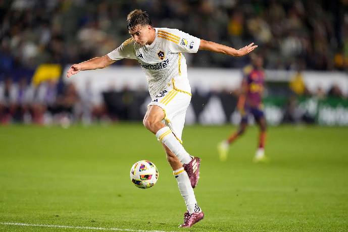 Nhận định, soi k&egrave;o Anderlecht vs AEK Athens, 1h00 ng&agrave;y 22/8: Lợi thế từ lượt đi