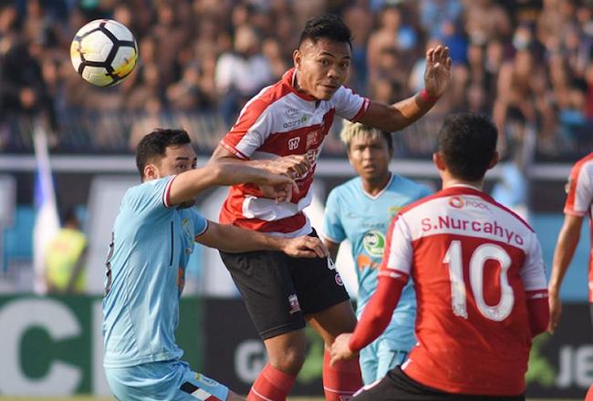 Ph&acirc;n t&iacute;ch tỷ lệ Bali United Pusam vs Badak Lampung, 18h30 ng&agrave;y 22/10