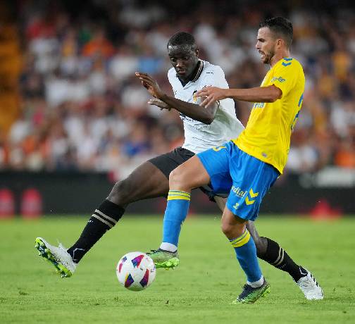 Si&ecirc;u m&aacute;y t&iacute;nh dự đo&aacute;n Valencia vs Las Palmas, 02h00 ng&agrave;y 22/10