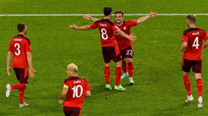 Soi k&egrave;o phạt g&oacute;c Thụy Sĩ vs Cameroon, 17h ng&agrave;y 24/11