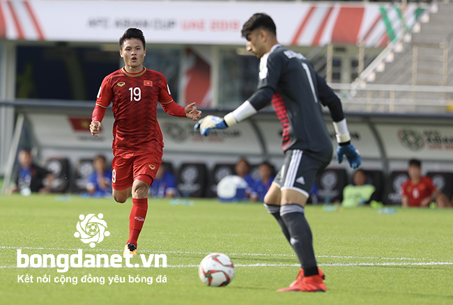 U22 Việt Nam bị qu&ecirc;n b&eacute;ng v&igrave; Quang Hải qu&aacute; 'ch&oacute;i chang' ở Asian Cup