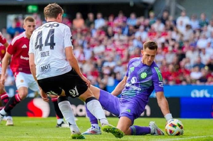 Soi k&egrave;o g&oacute;c MU vs Rangers, 3h00 ng&agrave;y 24/1