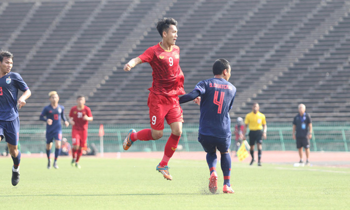 HLV Nguyễn Quốc Tuấn h&agrave;i l&ograve;ng khi U22 Việt Nam &lsquo;đ&egrave;&rsquo; U22 Th&aacute;i Lan