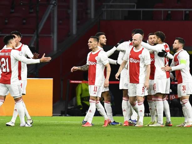 Đội h&igrave;nh ra s&acirc;n ch&iacute;nh thức Benfica vs Ajax, 3h ng&agrave;y 24/2