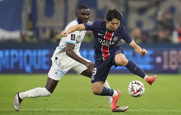 Nhận định, soi k&egrave;o Lyon vs Paris Saint-Germain, 02h45 ng&agrave;y 24/2: Chưa thể khuất phục PSG