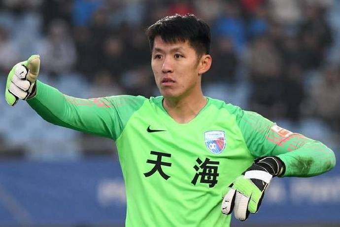 Cựu thủ m&ocirc;n U23 Trung Quốc trở th&agrave;nh cầu thủ đen đủi nhất thế giới