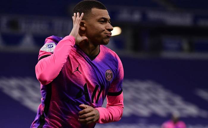 Kylian Mbappe c&aacute;n mốc 100 b&agrave;n ở Ligue 1 v&agrave;&hellip; chấn thương