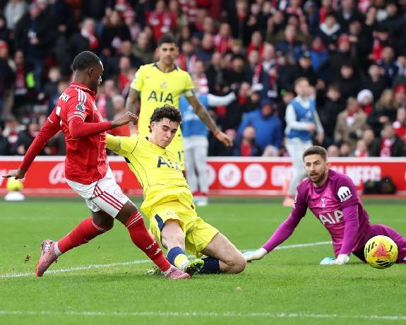 Si&ecirc;u m&aacute;y t&iacute;nh dự đo&aacute;n Tottenham vs Nottingham, 21h15 ng&agrave;y 22/3