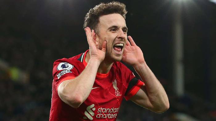 Diogo Jota tiết lộ lời khuy&ecirc;n đặc biệt từ đ&agrave;n anh Ronaldo