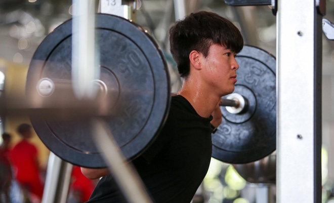 X&aacute;c định thời điểm Đ&igrave;nh Trọng v&agrave; Duy Mạnh trở lại thi đấu