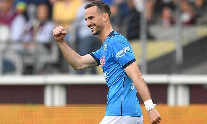 Ph&acirc;n t&iacute;ch k&egrave;o hiệp 1 Spezia vs Napoli, 17h30 ng&agrave;y 22/5