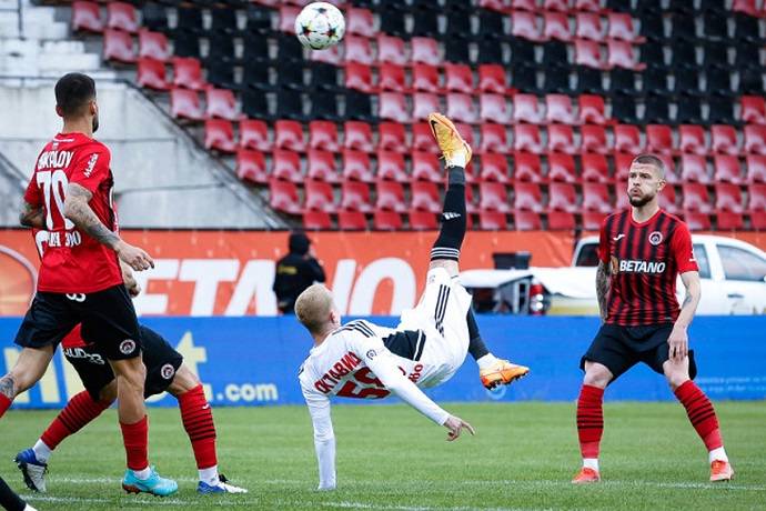 Soi k&egrave;o phạt g&oacute;c Lokomotiv Sofia vs Slavia Sofia, 21h30 ng&agrave;y 23/5