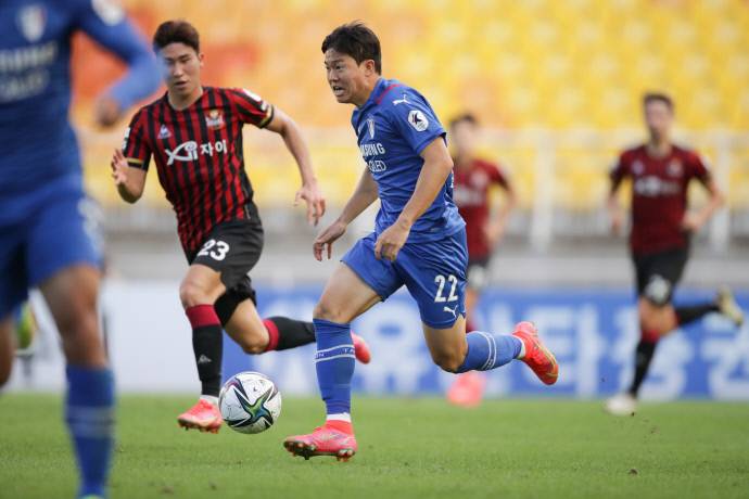 Ph&acirc;n t&iacute;ch k&egrave;o hiệp 1 Seoul vs Ulsan, 17h30 ng&agrave;y 22/6